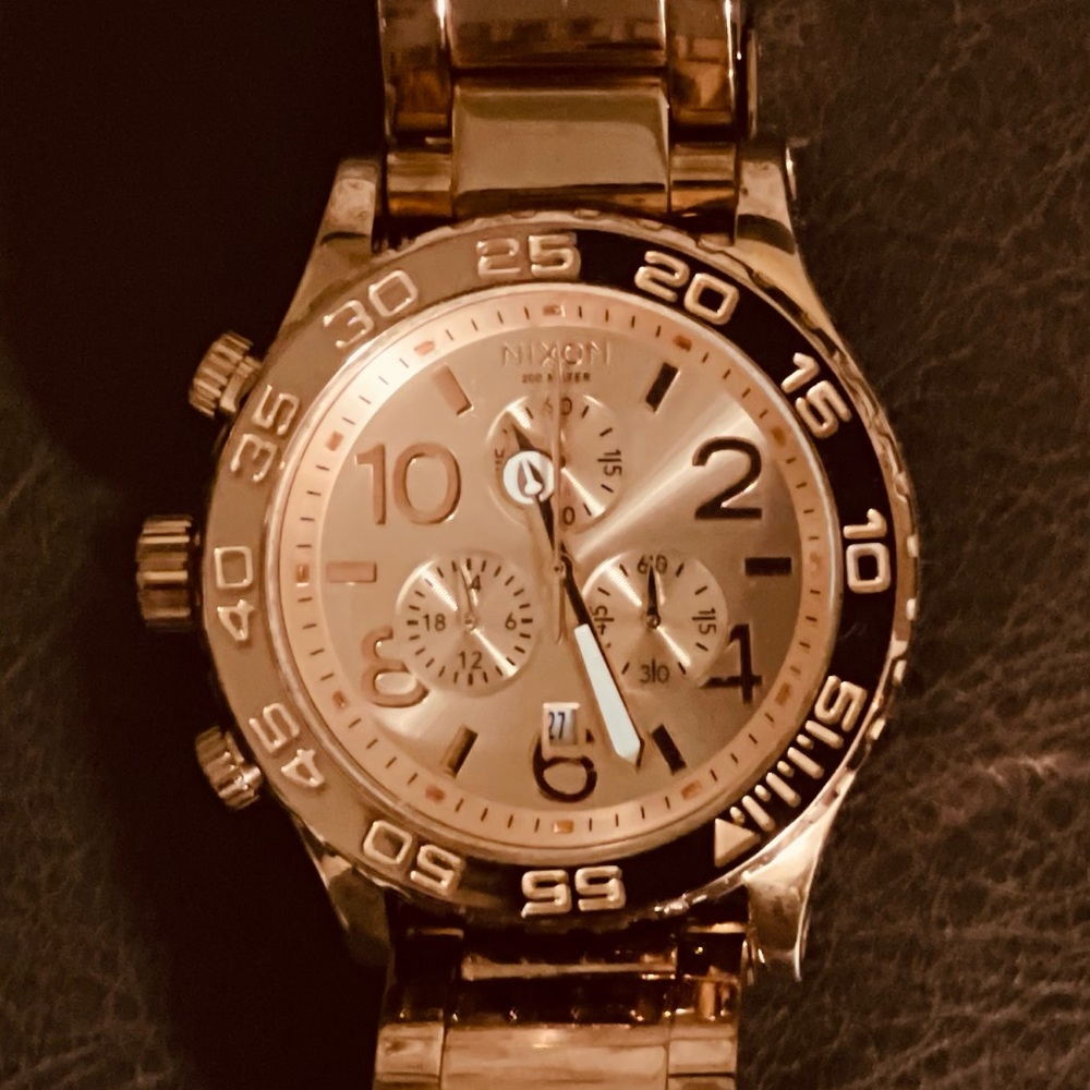 Men’s Nixon Rose Gold Stainless Steel Watch 42-20 Chrono. Like new condition